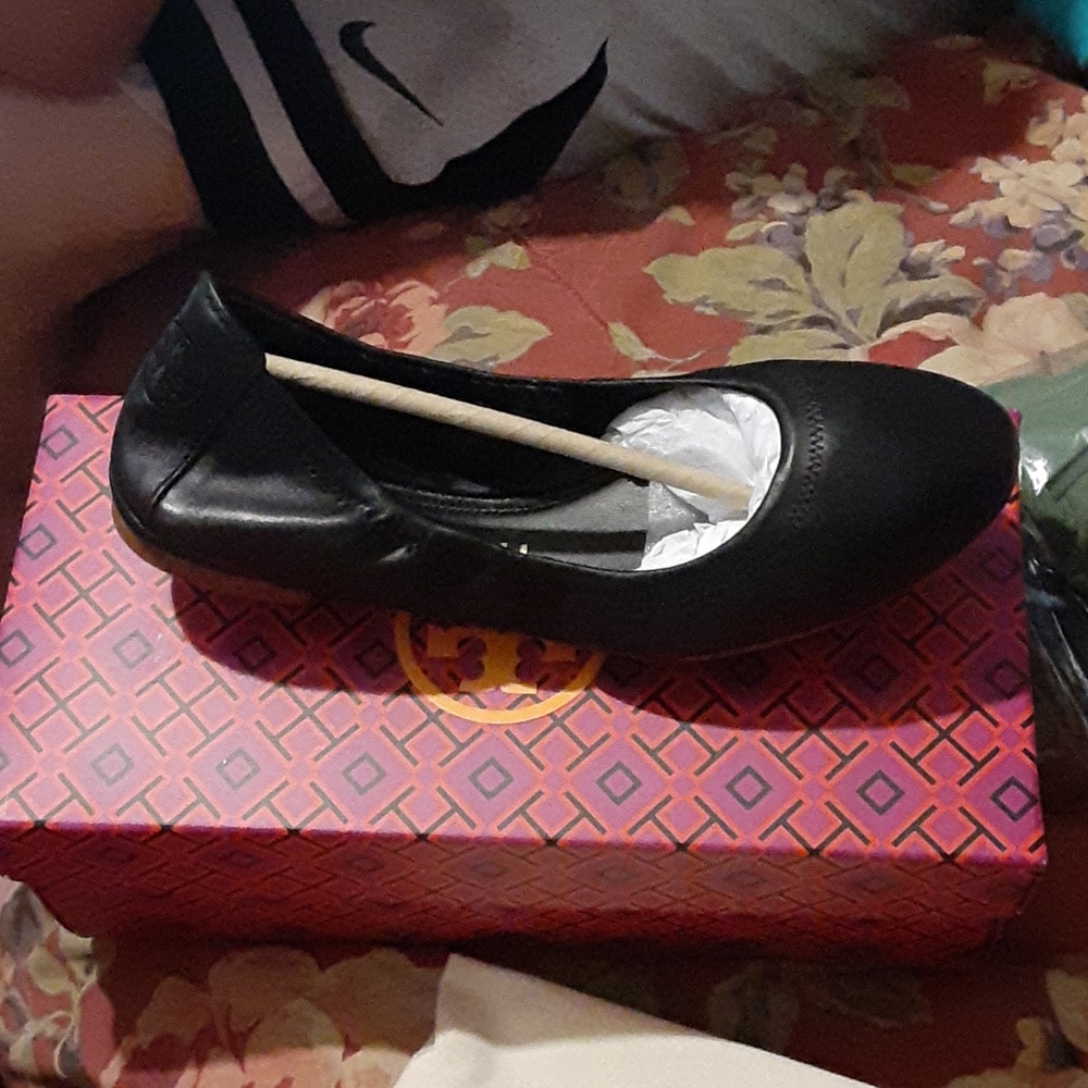 Eddie ballet flats